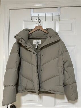 Aritzia Taupe Beige Short Puffer Jacket